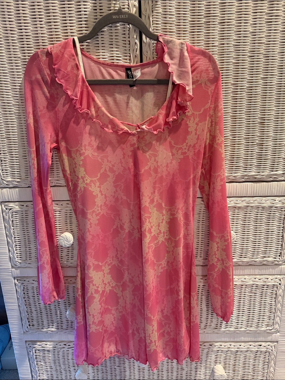 DIVIDED Pink Mesh Top with Crew Neck